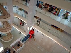 Lucky Plaza (D9), Retail #553982401